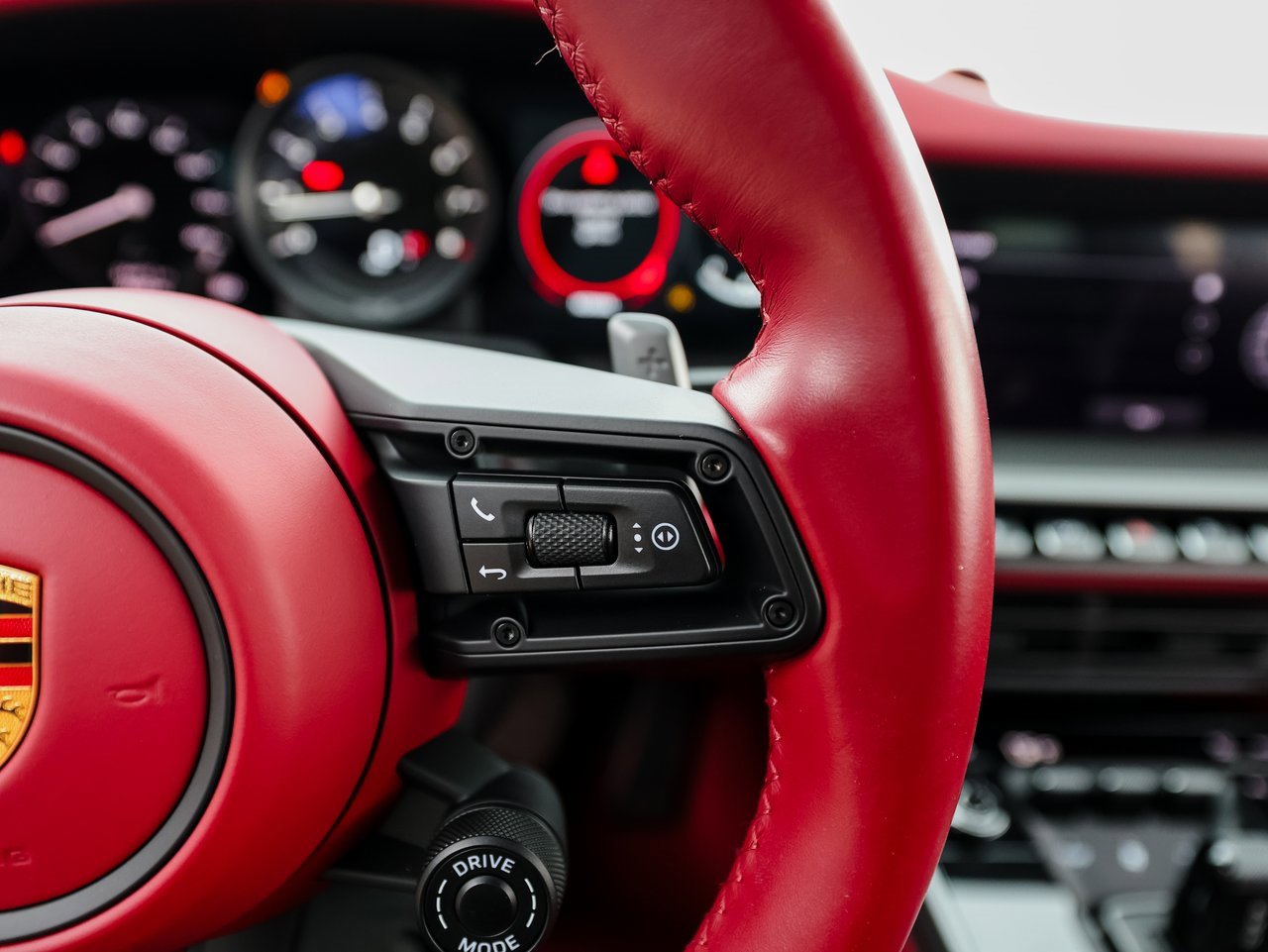 Certified 2022 Porsche 911 Carrera 4S image 16