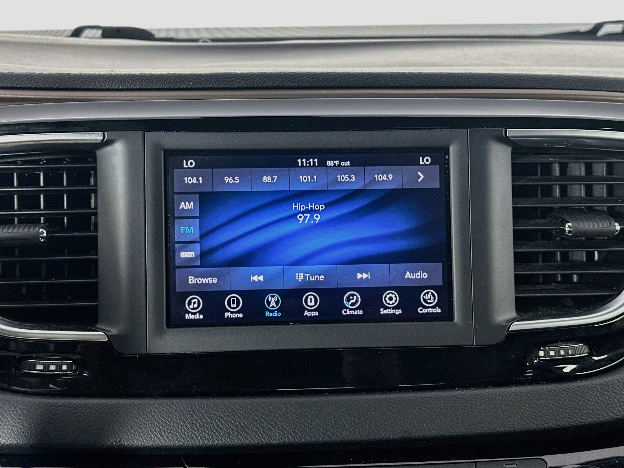 Used 2019 Chrysler Pacifica Touring-L FWD image 21