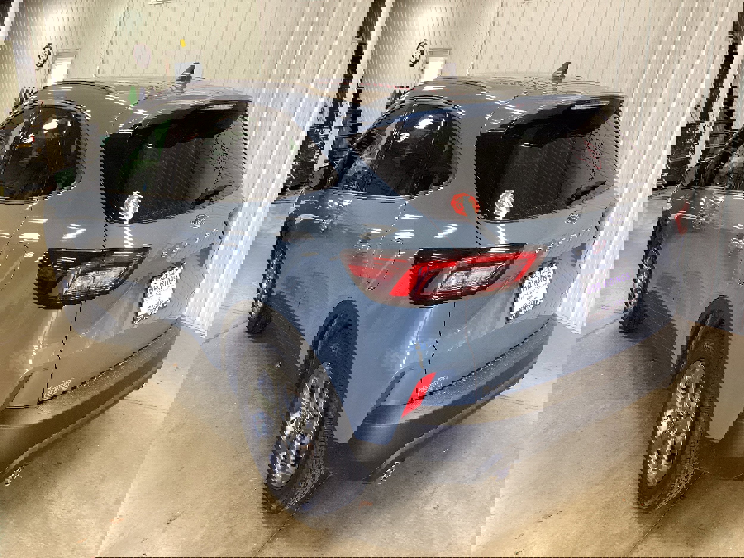 Used 2025 Ford Escape ST-Line Elite image 3