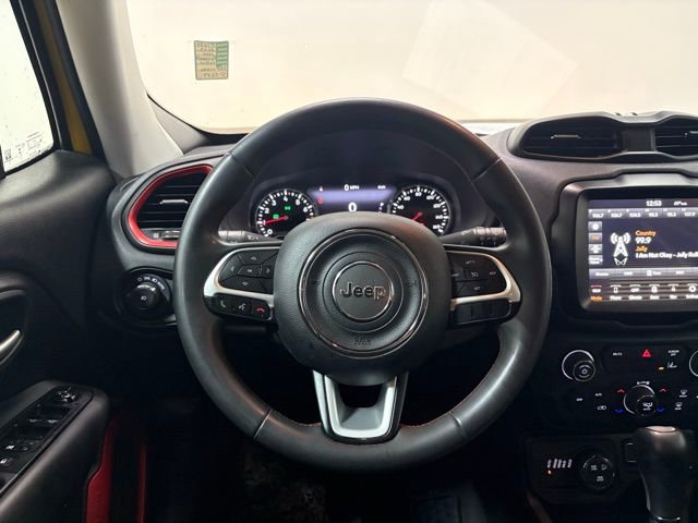Used 2023 Jeep Renegade Trailhawk AWD/4WD image 15