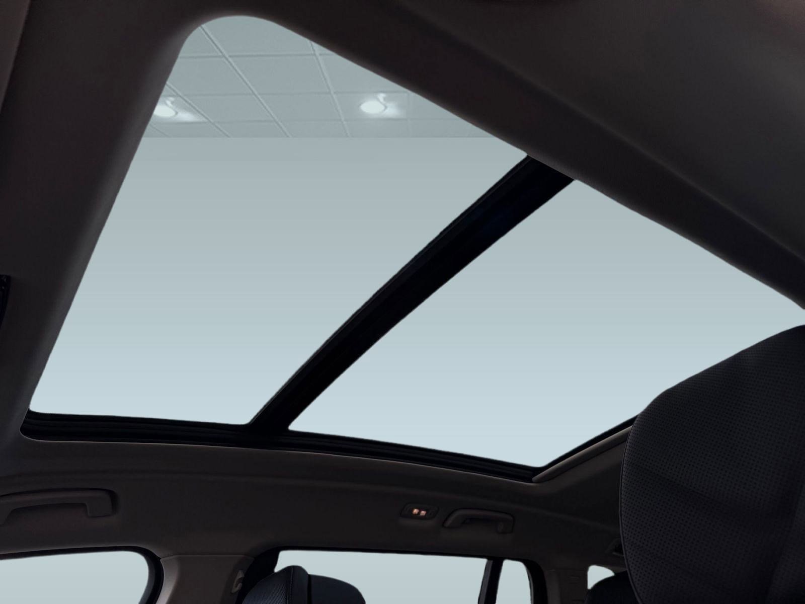 Used 2026 BMW X7 xDrive40i w/ Premium Package image 14