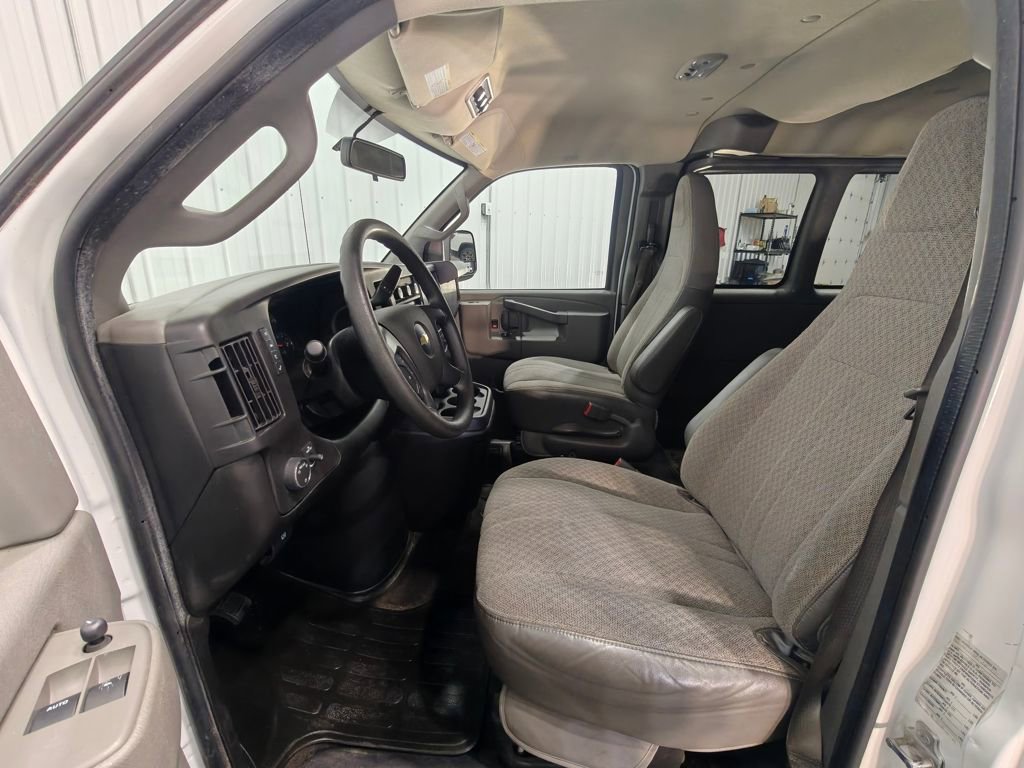 Used 2016 Chevrolet Express 3500 LT w/ LT Preferred Equipment Group RWD image 28