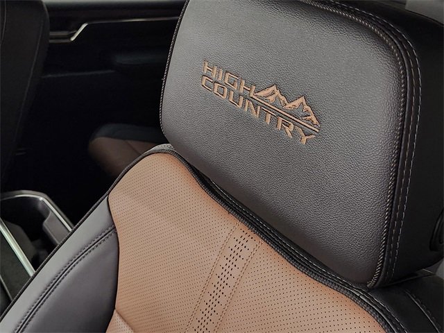 Used 2024 Chevrolet Silverado 2500 High Country w/ High Country Premium Package image 15