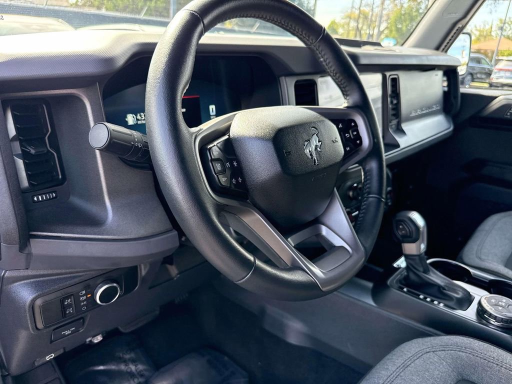 Used 2025 Ford Bronco Big Bend image 25