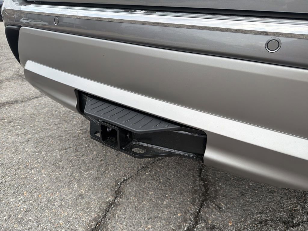 New 2026 Toyota Highlander Platinum image 4