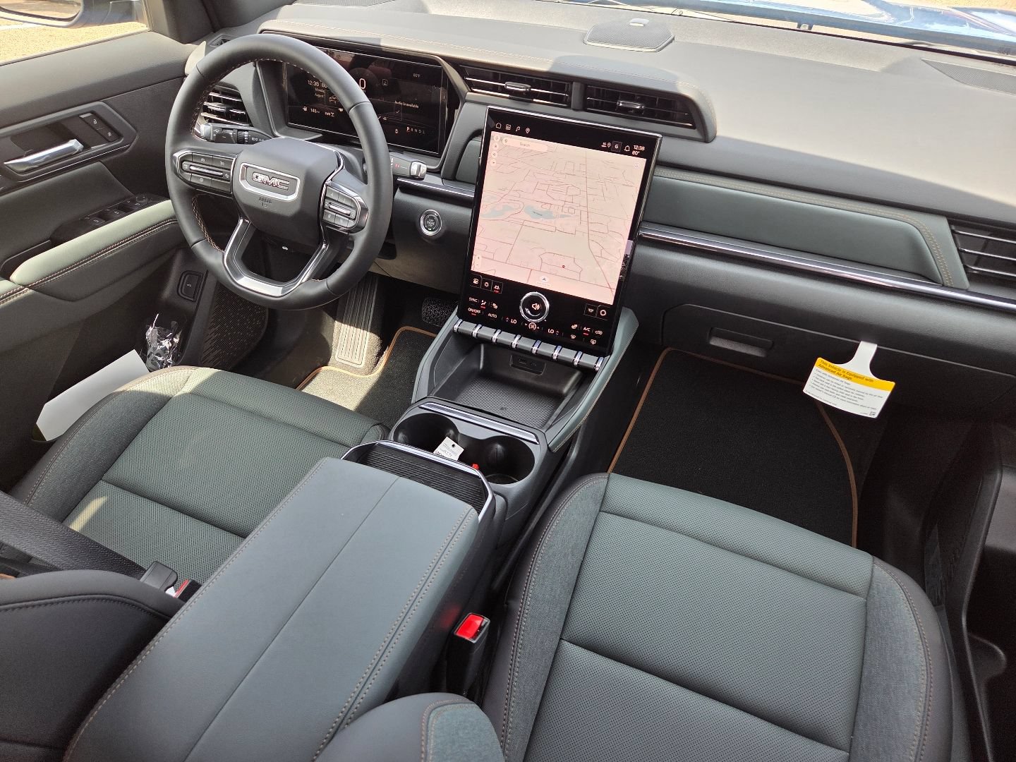 New 2026 GMC Terrain AT4 w/ Technology Package II AWD/4WD image 25