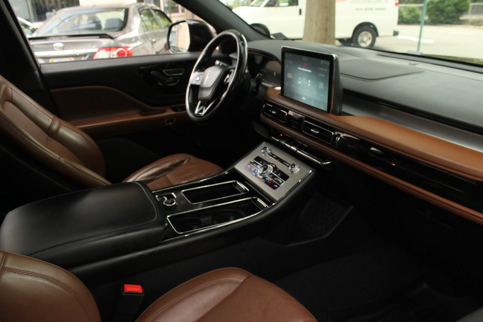 Used 2023 Lincoln Aviator Reserve w/ Equipment Group 201A AWD/4WD image 28