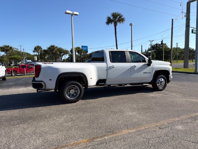 New 2026 Chevrolet Silverado 3500 LT w/ All Star Edition AWD/4WD image 16