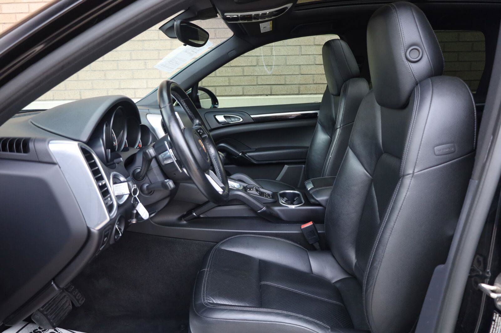 Used 2018 Porsche Cayenne AWD/4WD image 17