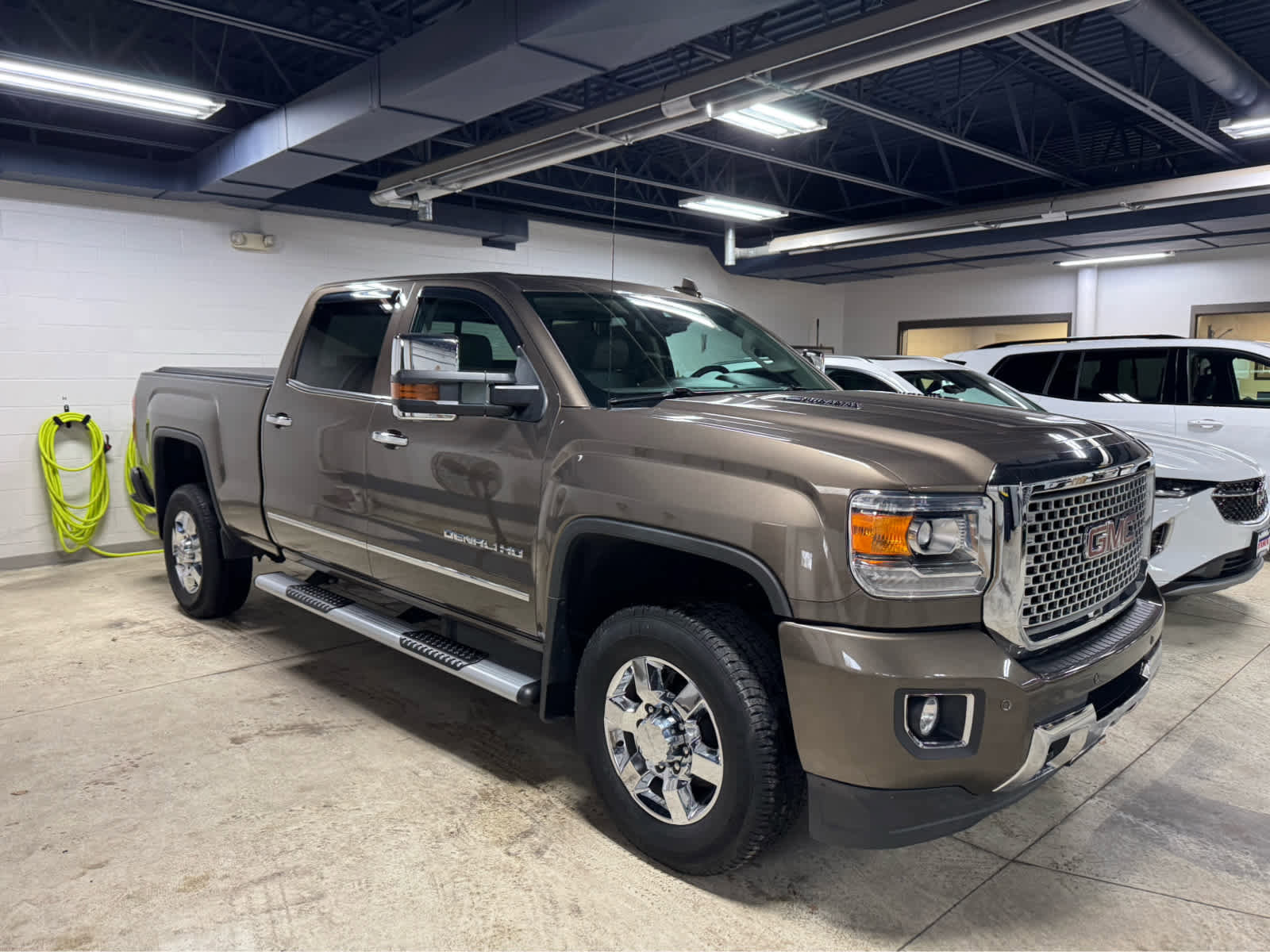 Used 2015 GMC Sierra 3500 Denali w/ Duramax Plus Package image 3