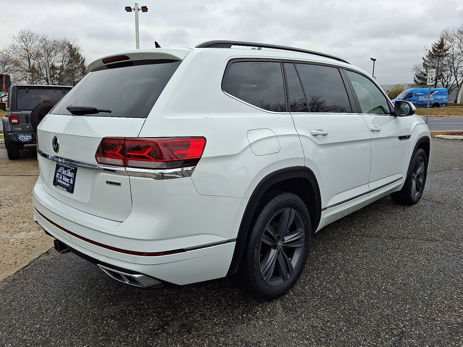 Used 2021 Volkswagen Atlas SE w/ Panoramic Sunroof Package image 6