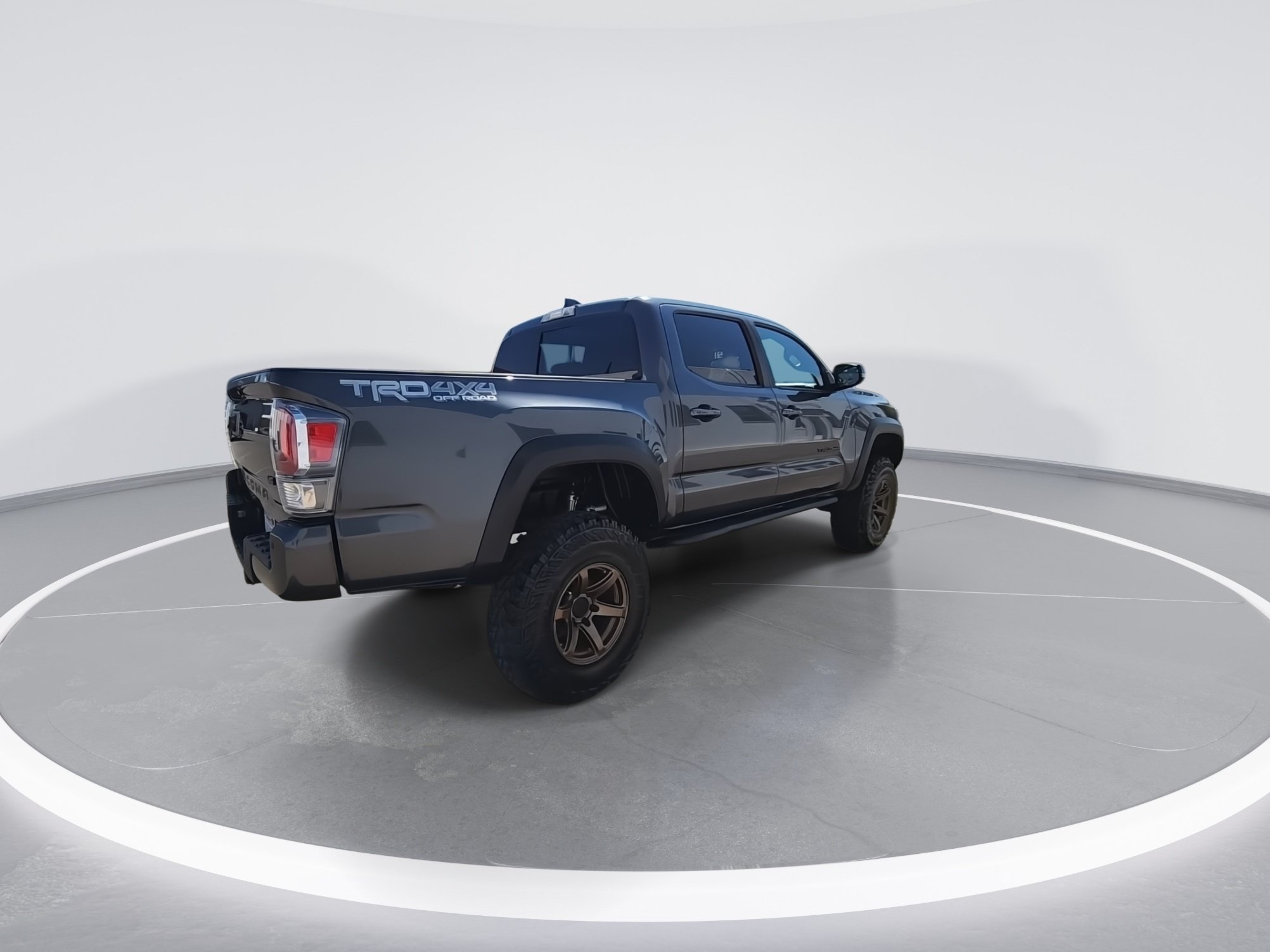 Used 2020 Toyota Tacoma TRD Off-Road w/ Technology Package AWD/4WD image 8
