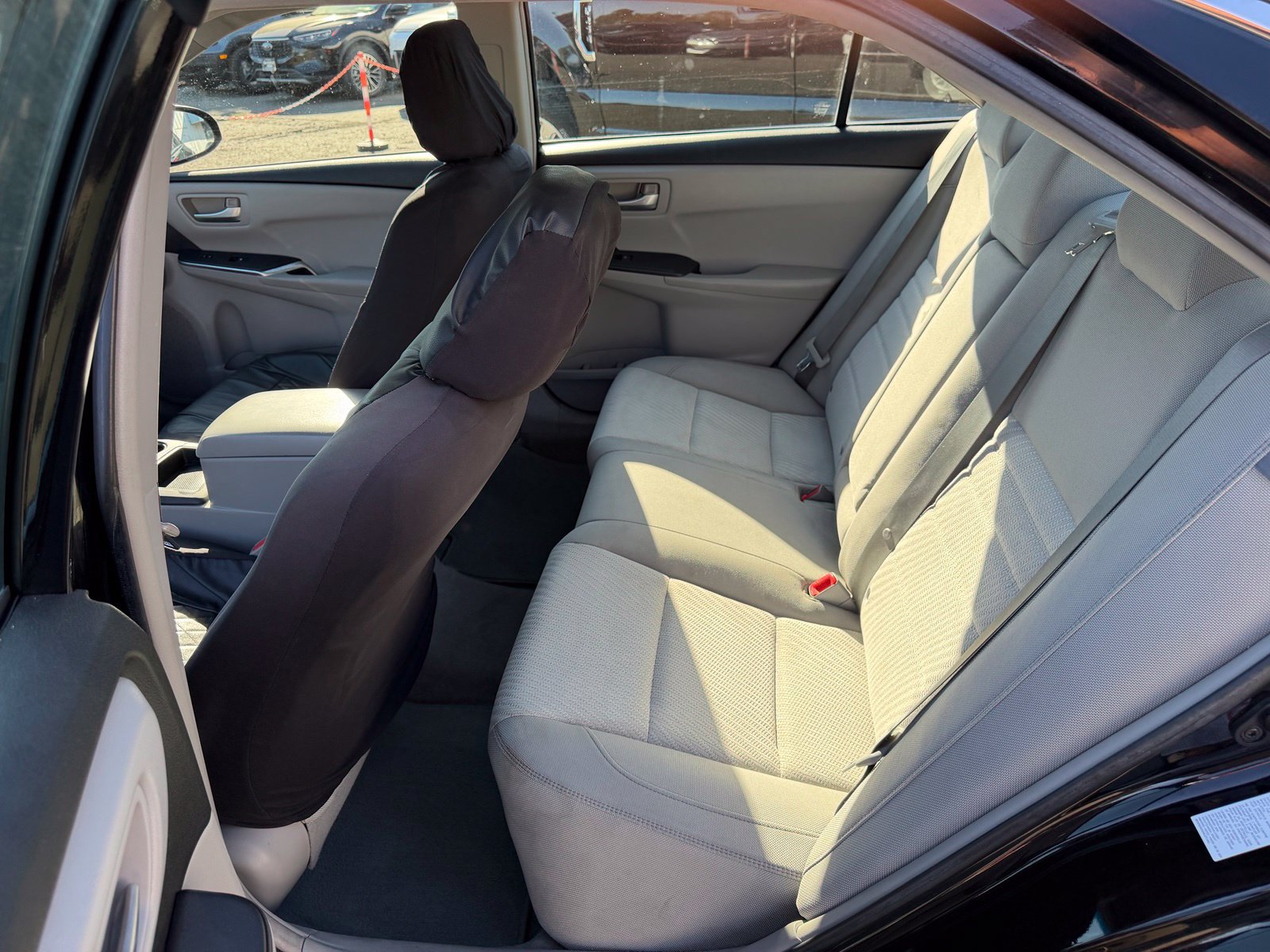 Used 2016 Toyota Camry LE FWD image 12