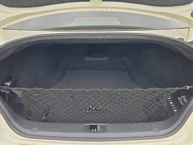 Used 2019 INFINITI Q70 Luxe RWD image 4