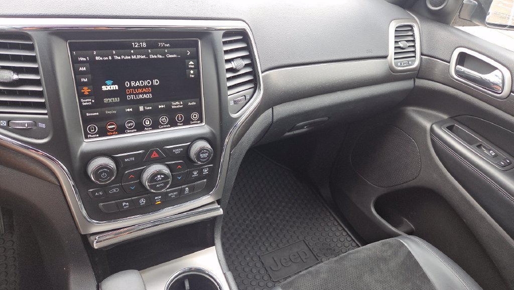 Used 2018 Jeep Grand Cherokee Altitude AWD/4WD image 20