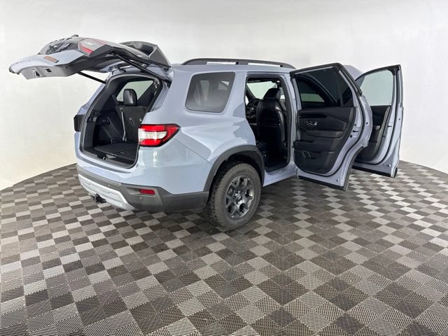 Used 2025 Honda Pilot TrailSport image 17
