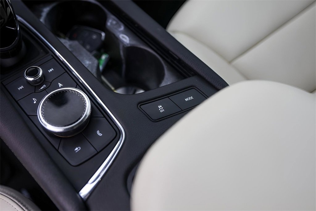 Certified 2023 Cadillac XT6 Sport w/ Technology Package image 22