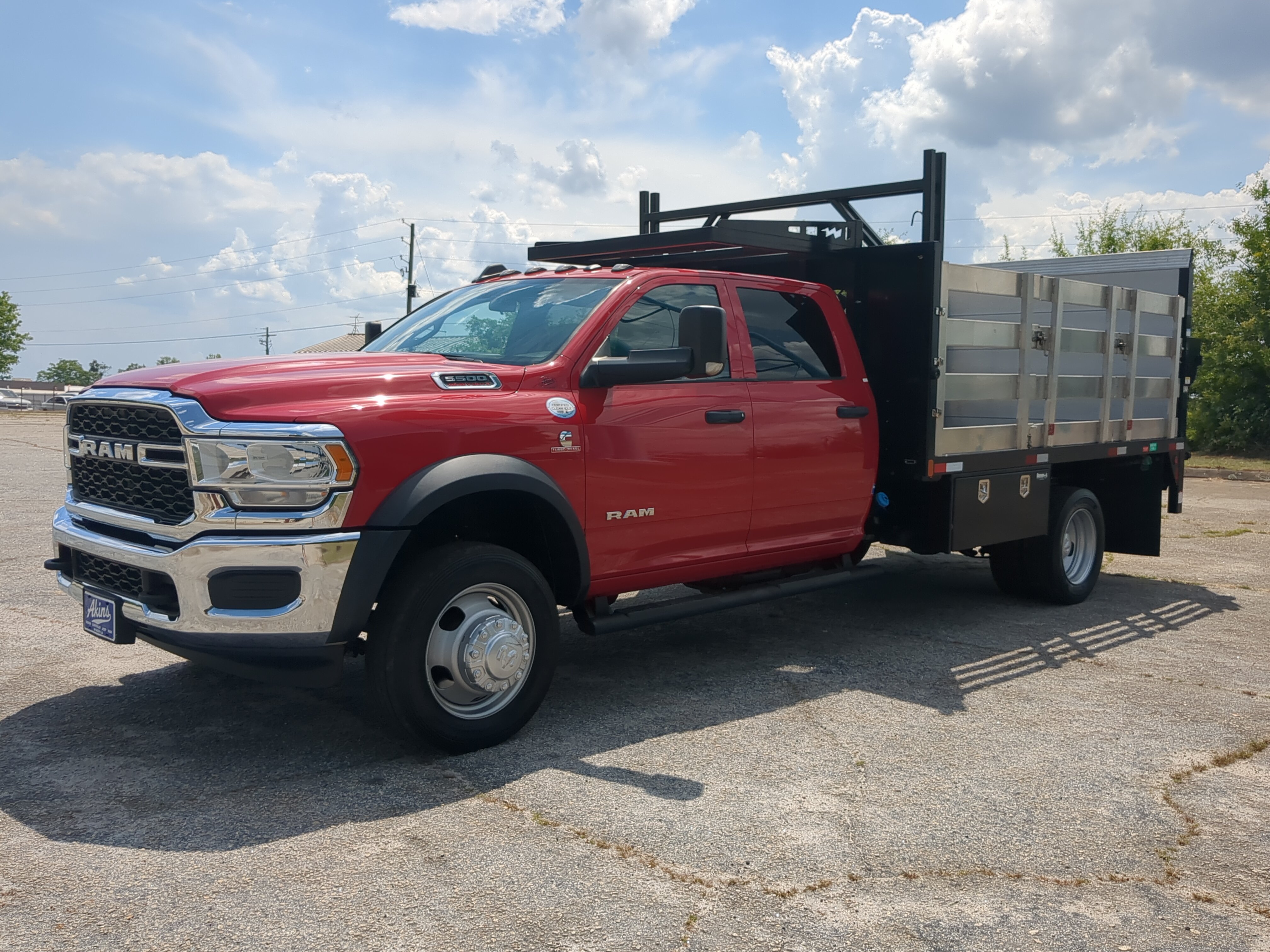 Used 2022 RAM 5500 Tradesman w/ Chrome Appearance Group RWD image 6
