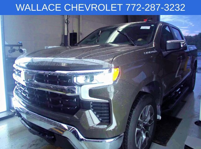 Used 2023 Chevrolet Silverado 1500 LT AWD/4WD image 1