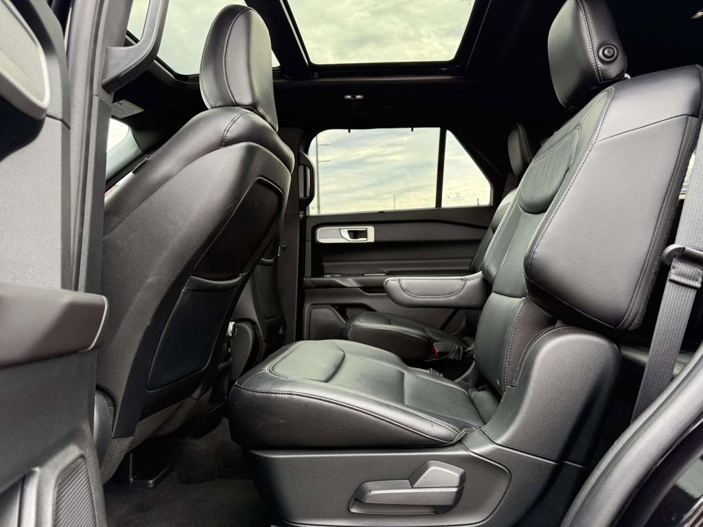 Used 2020 Ford Explorer Limited image 25