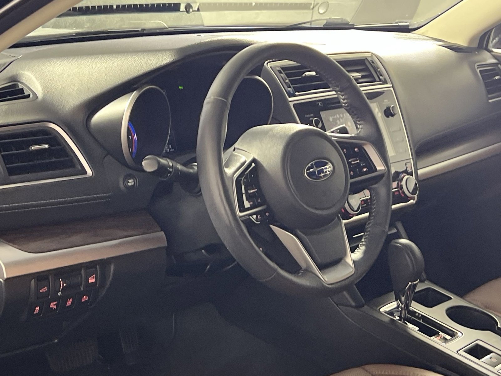 Used 2018 Subaru Outback 2.5i Touring image 16