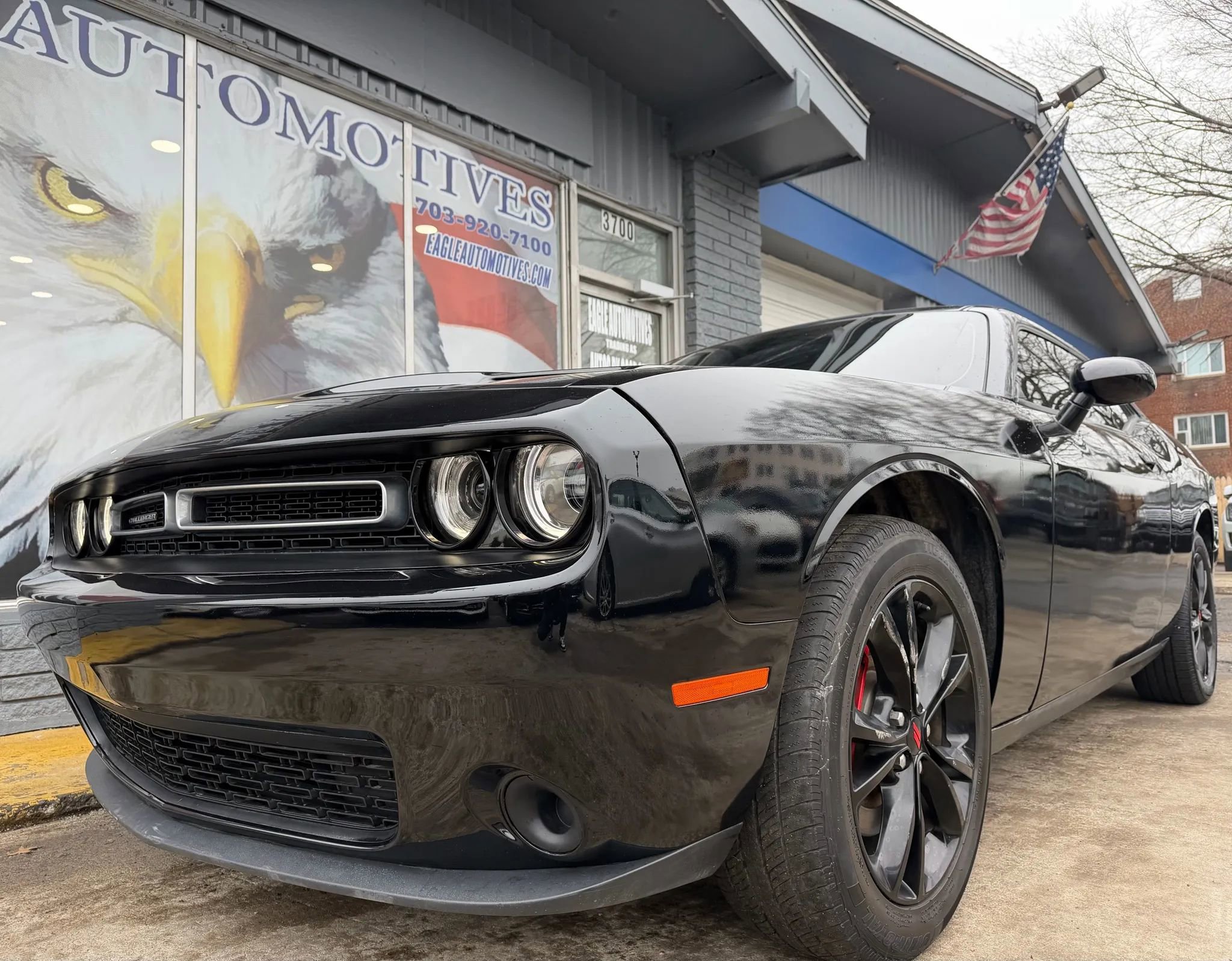Used 2021 Dodge Challenger SXT image 7