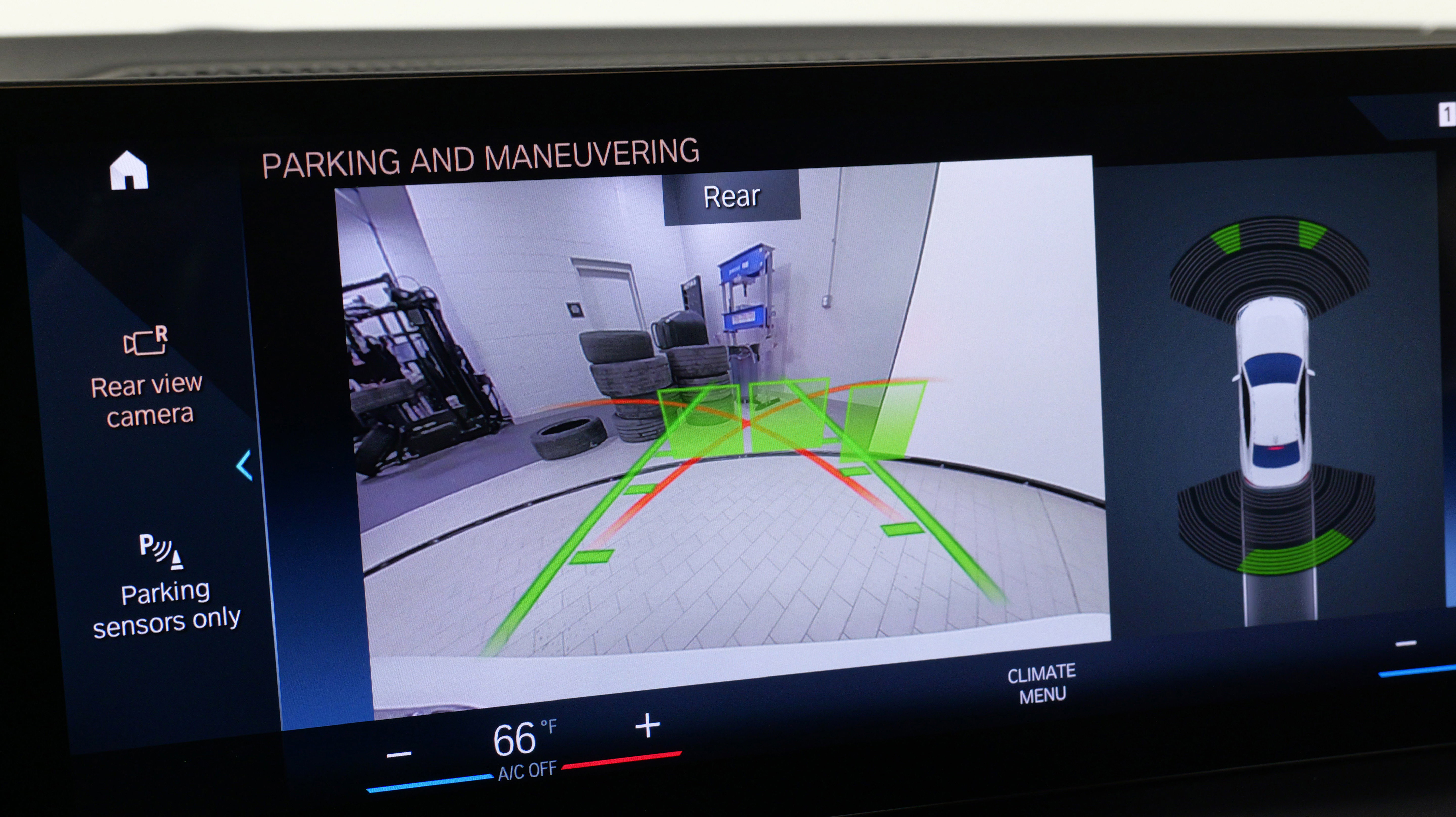 Used 2023 BMW 230i xDrive Coupe image 40