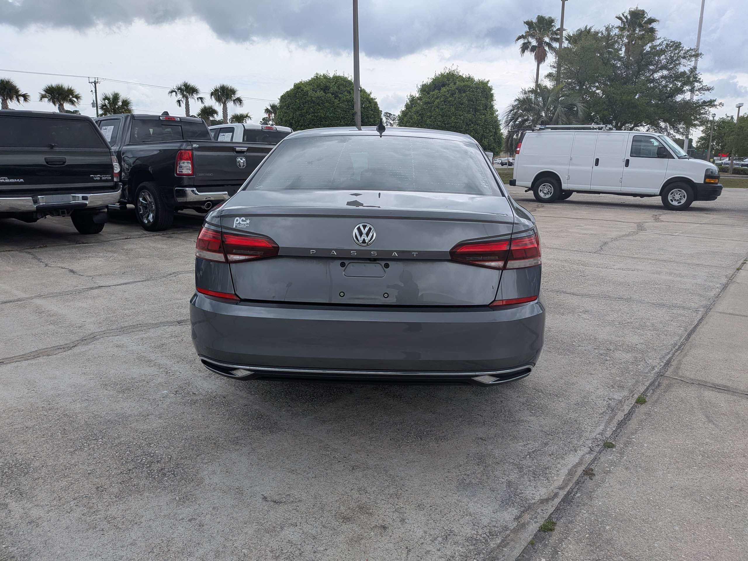 Used 2020 Volkswagen Passat 2.0T SE FWD image 5