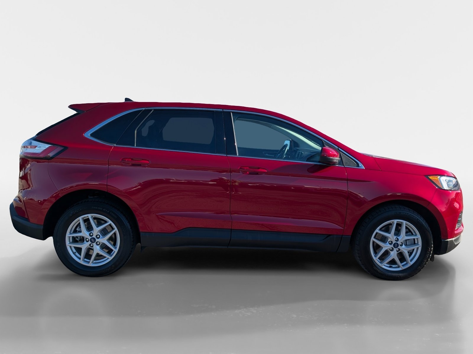 Used 2022 Ford Edge SEL w/ Convenience Package image 3