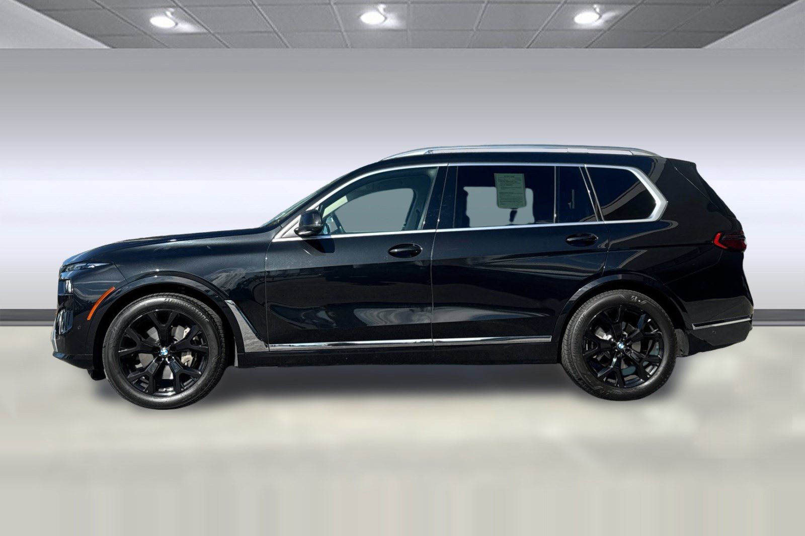 Certified 2023 BMW X7 xDrive40i w/ Premium Package image 2