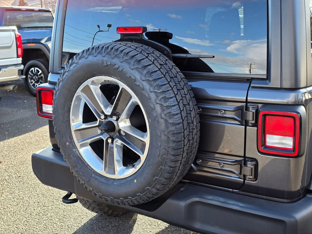 Used 2018 Jeep Wrangler Unlimited Sport image 15