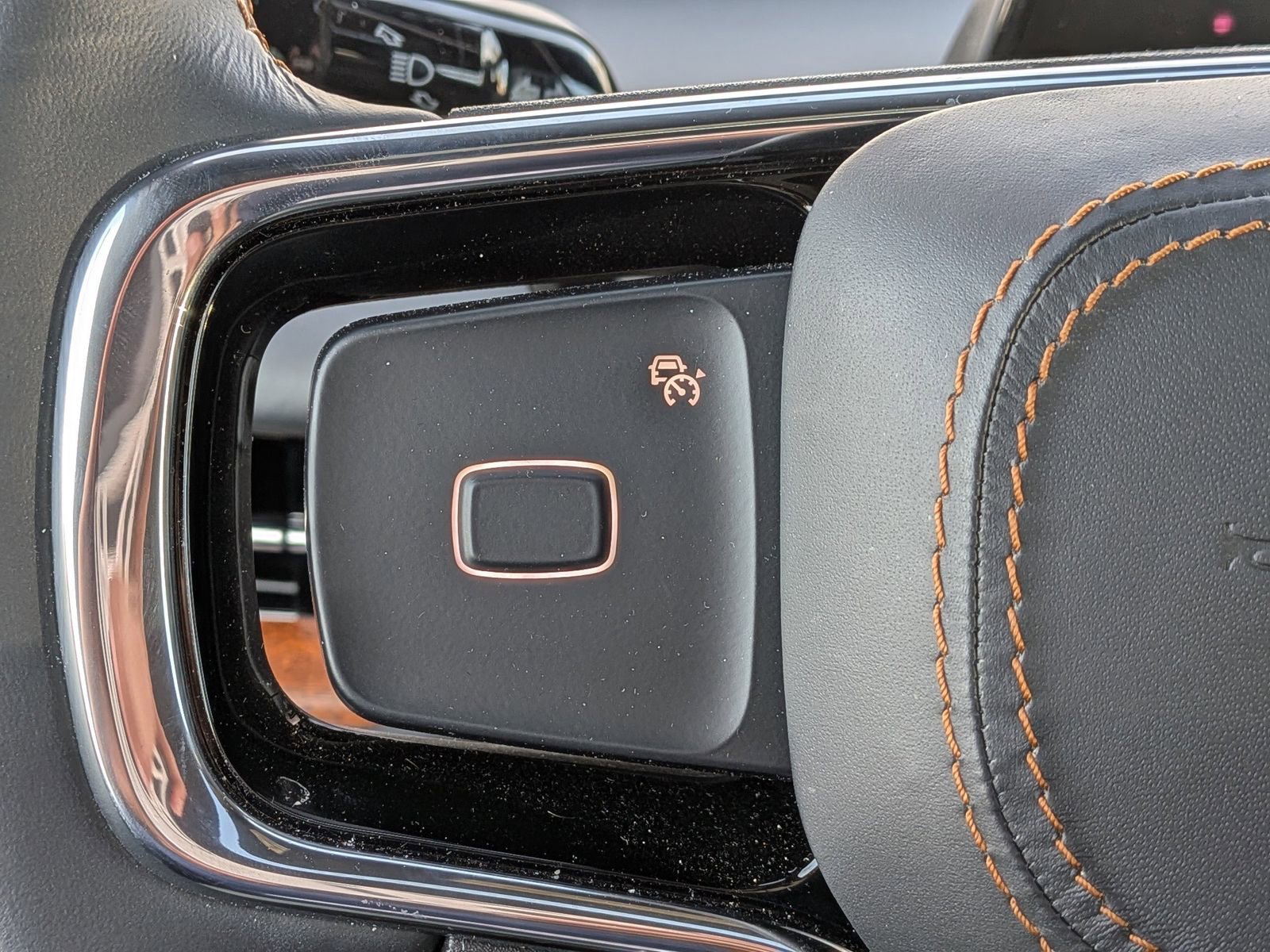 Certified 2025 Lincoln Navigator L Black Label image 32