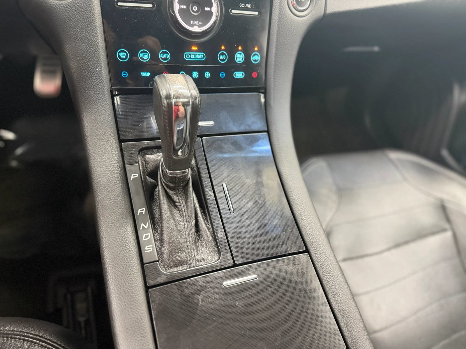 Used 2014 Ford Taurus SHO w/ Equipment Group 401A AWD/4WD image 32