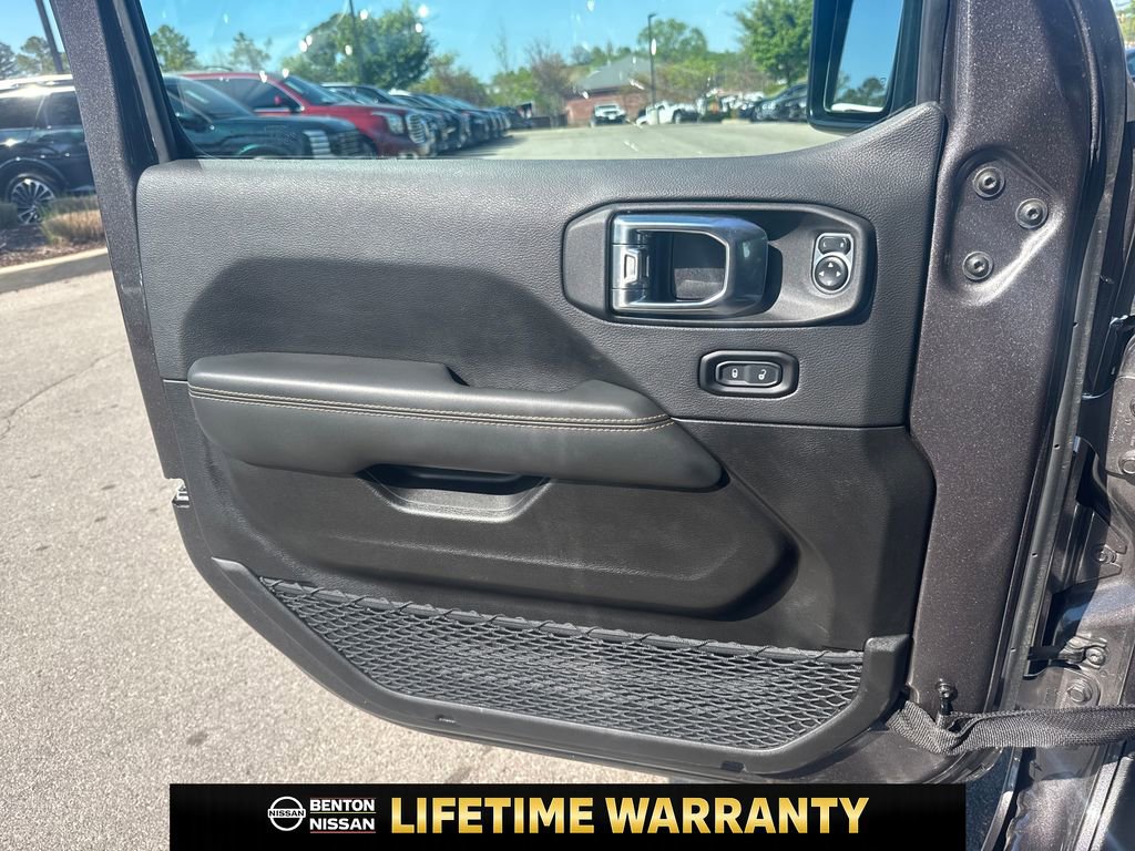 Used 2025 Jeep Wrangler Unlimited Sahara w/ Safety Group image 12