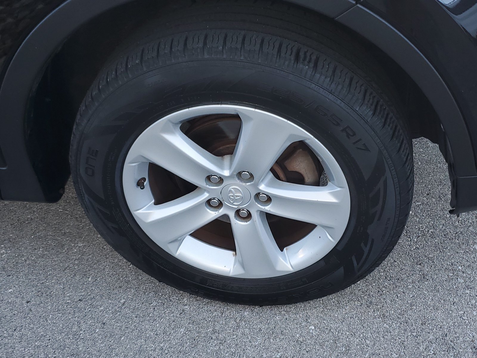 Used 2013 Toyota RAV4 XLE AWD/4WD image 6