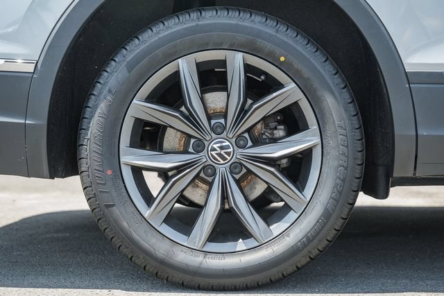 Used 2023 Volkswagen Tiguan SE FWD image 22