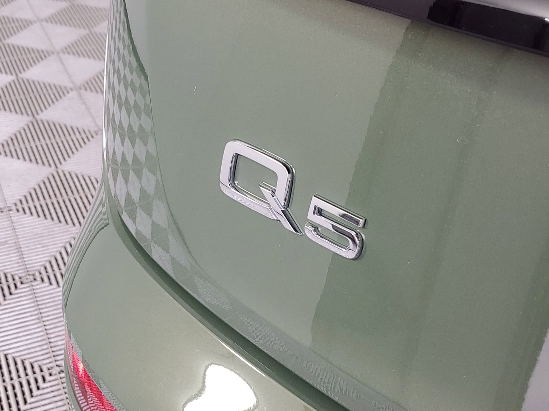 Certified 2025 Audi Q5 2.0T Premium w/ Convenience Plus Package image 19