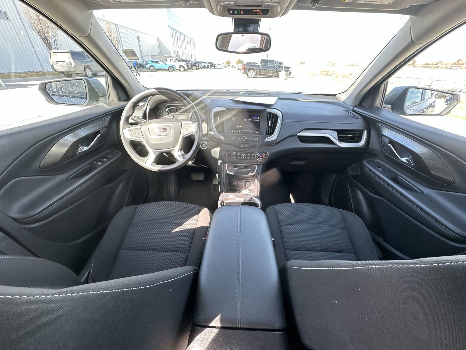 Used 2023 GMC Terrain SLE w/ Driver Convenience Package FWD image 19