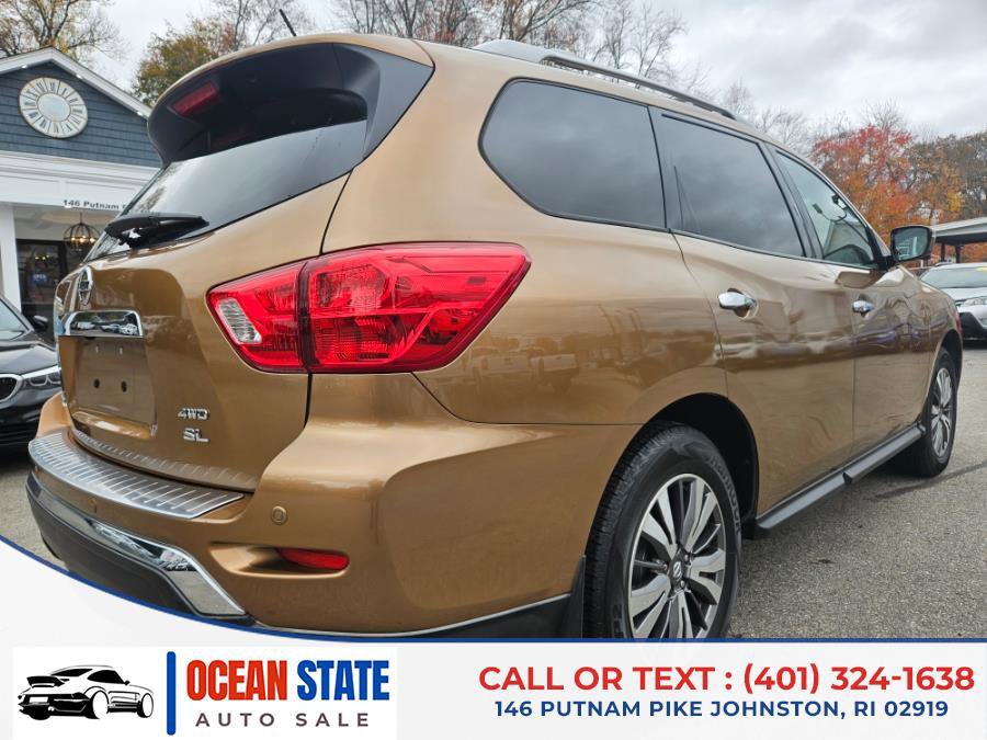 Used 2017 Nissan Pathfinder SL image 5