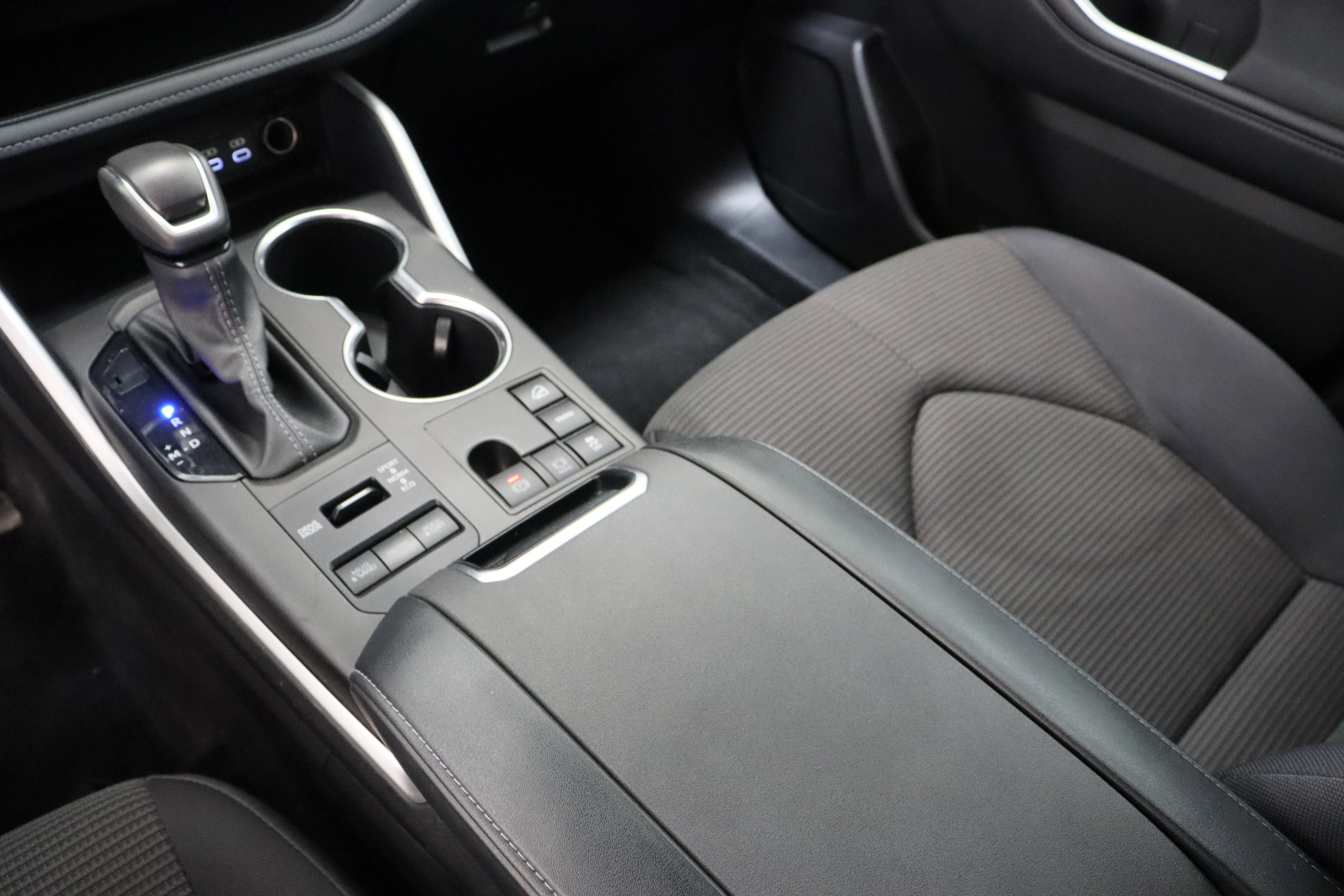 Certified 2025 Toyota Highlander LE image 17