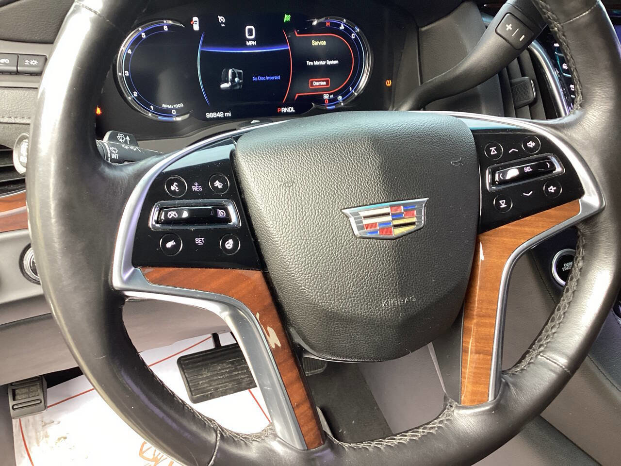 Used 2017 Cadillac Escalade ESV Luxury AWD/4WD image 16