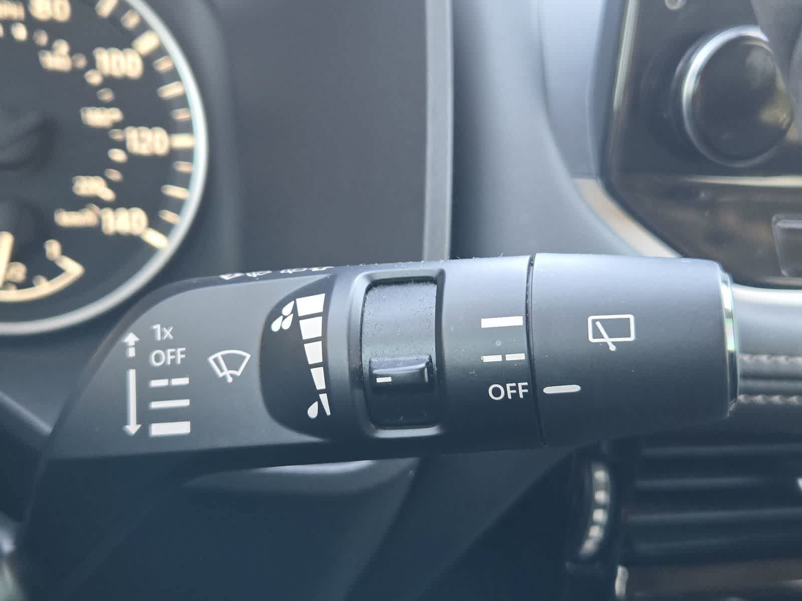 Used 2023 Nissan Rogue SL w/ SL Premium Package FWD image 26