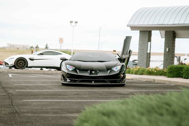 Used 2020 Lamborghini Aventador SVJ AWD/4WD image 31