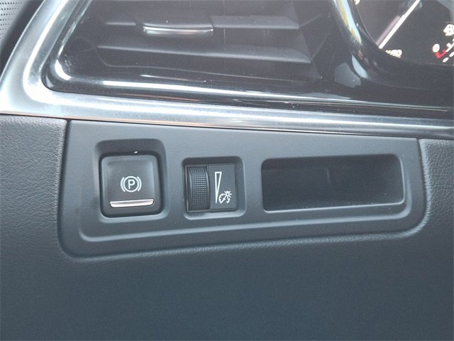 Used 2021 Cadillac XT6 Premium Luxury image 28