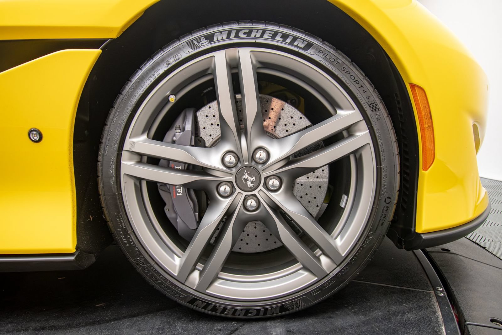 Used 2019 Ferrari Portofino RWD image 55
