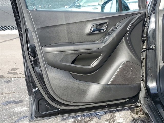 Certified 2020 Chevrolet Trax LS image 19