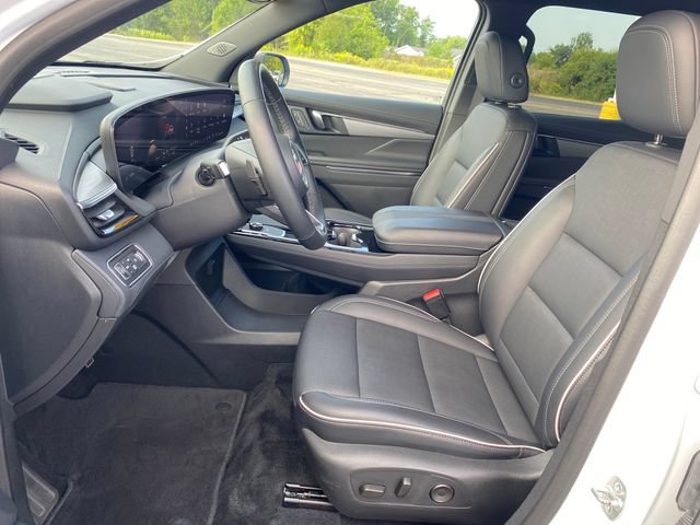 Certified 2025 Buick Enclave Preferred AWD/4WD image 16