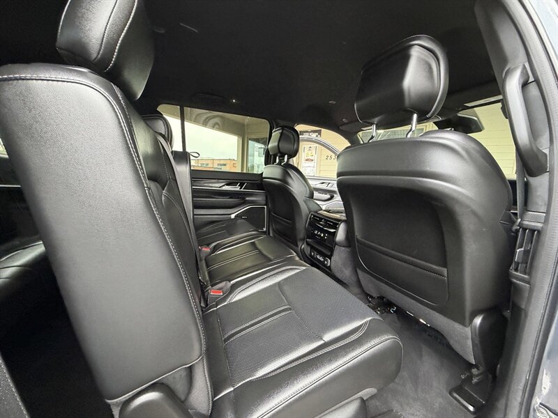 Used 2022 Jeep Wagoneer Series I image 15