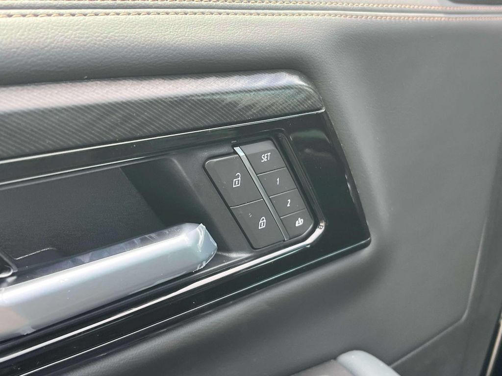 New 2026 GMC Yukon XL AT4 w/ AT4 Premium Package AWD/4WD image 22