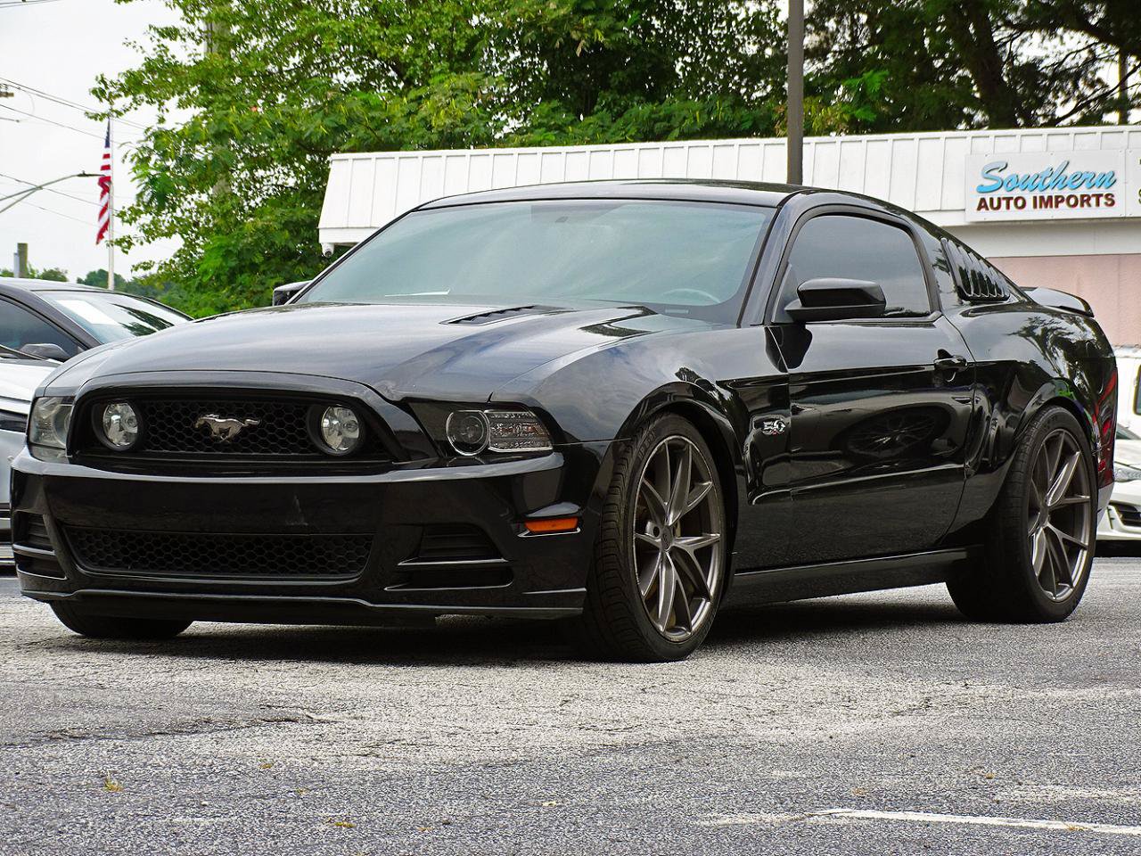 Used 2013 Ford Mustang GT Premium w/ Electronics Pkg RWD image 9